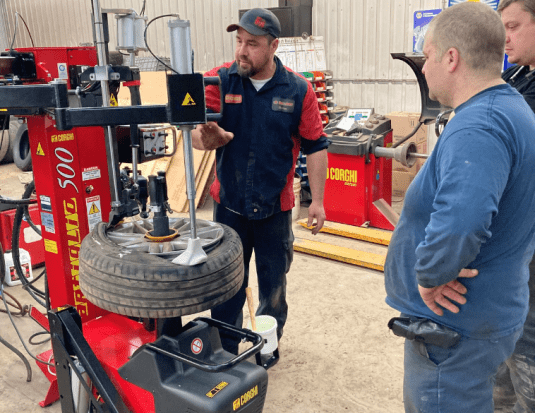 formation de techniciens en atelier