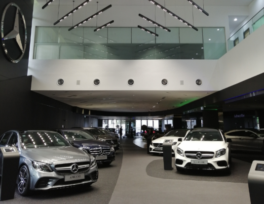 mercedes benz salle de montre showroom