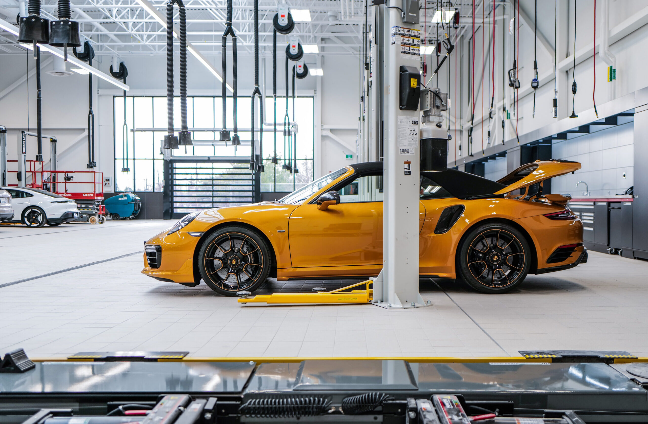 Porsche Centre Markham service centre yellow Porsche