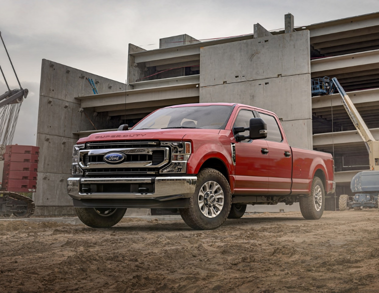 2021 Ford Super Duty F-250 XLT Crew Cab in Race Red